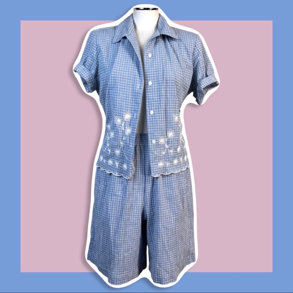 VTG Blue and White Checked 2-Piece Set with Floral Threading